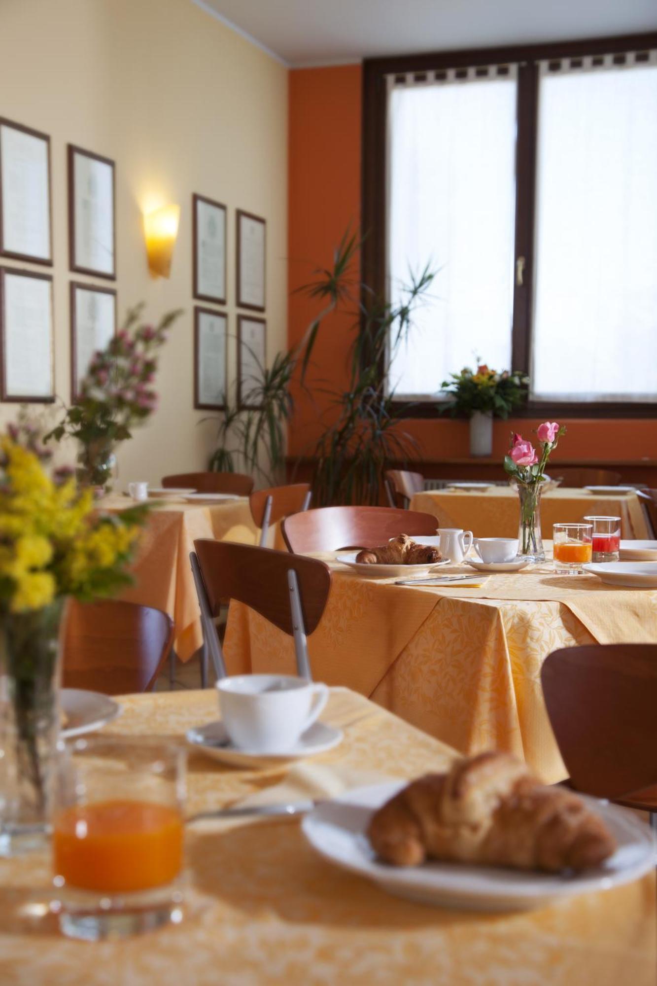 Hotel Naonis Cordenons المظهر الخارجي الصورة