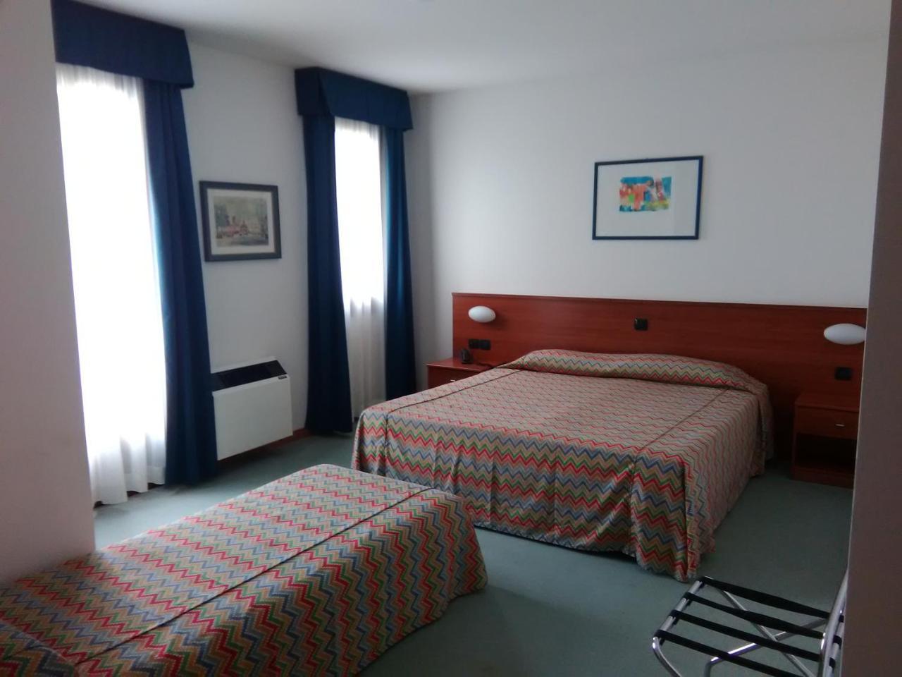 Hotel Naonis Cordenons المظهر الخارجي الصورة